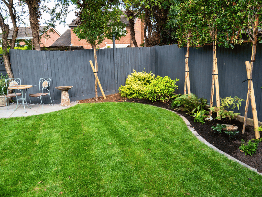 Low maintenance garden in Cropwell Bishop